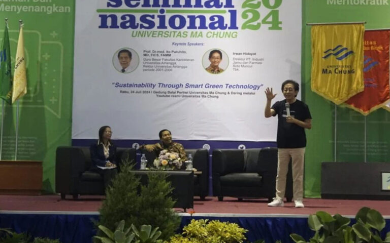 Irwan Hidayat Berbagi Ilmu Untuk Mahasiswa Universitas Ma Chung