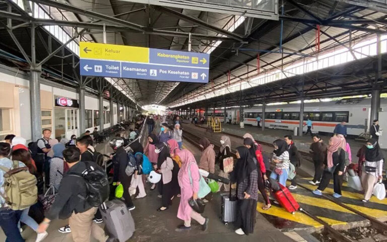 KAI Daop 4 Semarang Selama Semester I/22024 Layani 3 Juta Penumpang