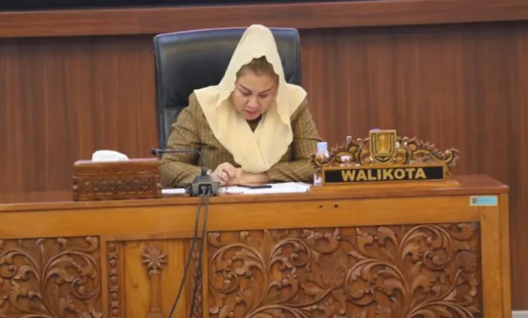 Ita “Mangkir” Dari Jadwal Pemeriksaan KPK