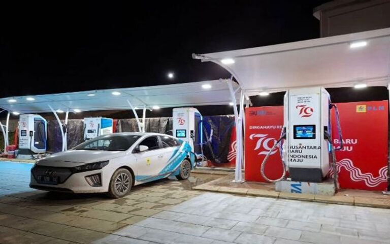 PLN Siapkan 18 Unit SPKLU Untuk Layani Kendaraan Listrik di IKN