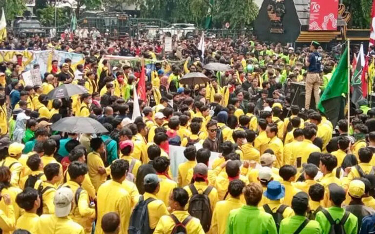 Kawal Aksi Para Mahasiswa, Polrestabes Kerahkan Ratusan Personil
