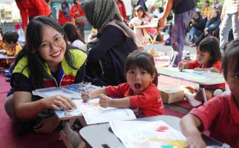 Pertamina Patra Niaga Beri Makanan Tambahan Untuk Anak Rawan Stunting