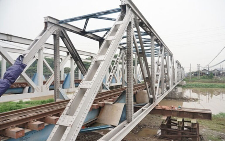 Perbaikan Jembatan KA, Akses Jalan Madukoro Semarang Ditutup