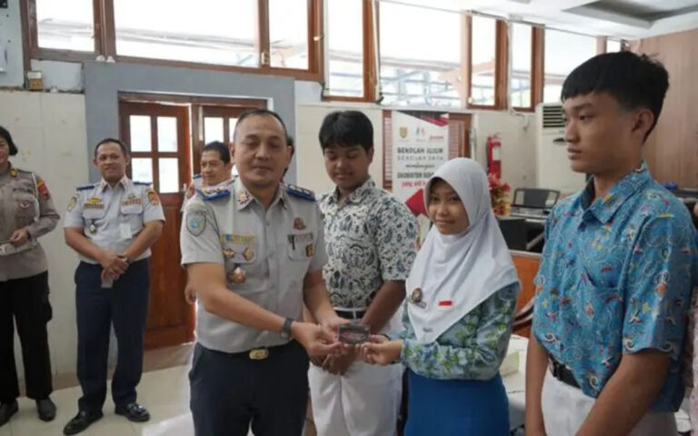 Dishub Ajak Siswa Sekolah Biasakan Naik Transportasi Umum
