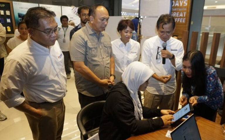 XL Axiata Uji Coba Registrasi Kartu Prabayar Dengan Teknologi Biometrik
