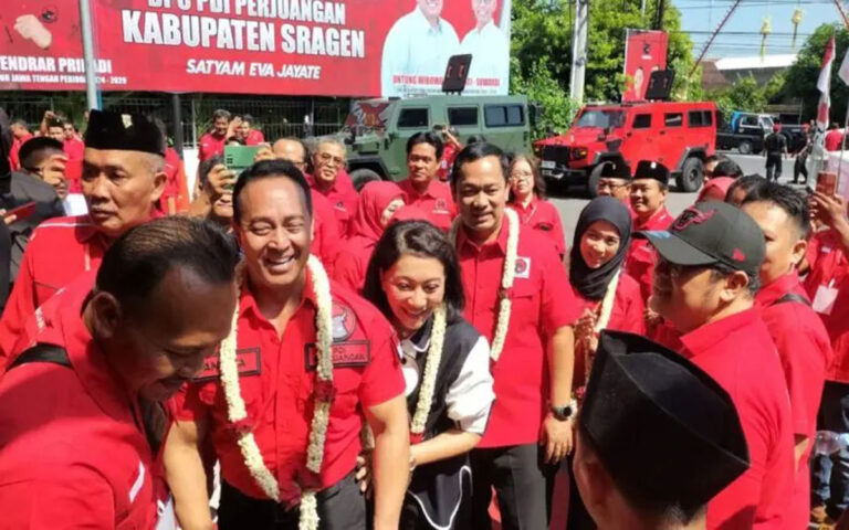 Andika-Hendi Kunjungi Kader di Kantor DPC PDIP Sragen
