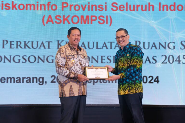 Dorong Percepatan Transformasi Digital, Nana Raih Penghargaan dari Askompsi