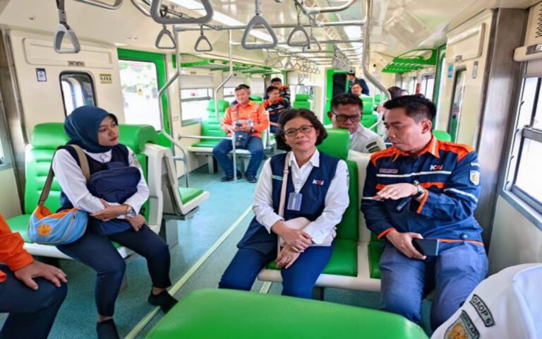 KA Bandara Adi Sumarmo – Madiun November Mulai Beroperasi