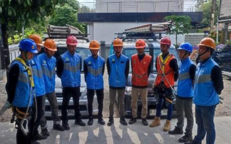 PLN Icon Plus Lakukan Penataan Ulang Kabel Fiber Optik