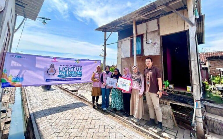 Semangat HLN dan Sumpah Pemuda, Srikandi PLN UP2D dan UP3 Semarang Laksanakan LUTD