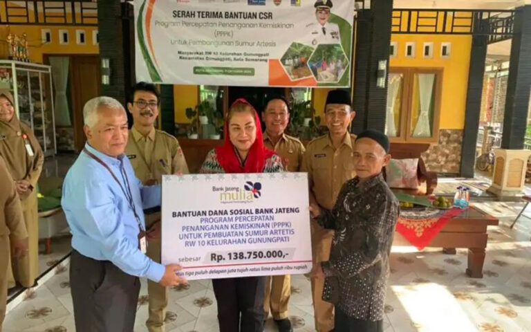 Pemkot Semarang dan Bank Jateng Salurkan Bantuan Sumur Artetis