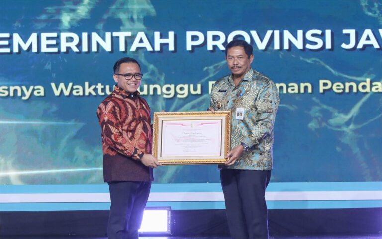Inovasi Pelayanan Publik, Jateng Raih Dua Penghargaan dari Kemenpan RB