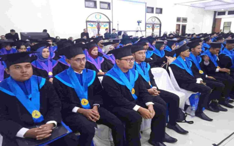 Wisuda Ke-70, Rektor USM Minta Lulusan USM Harus Jadi Agen Perubahan