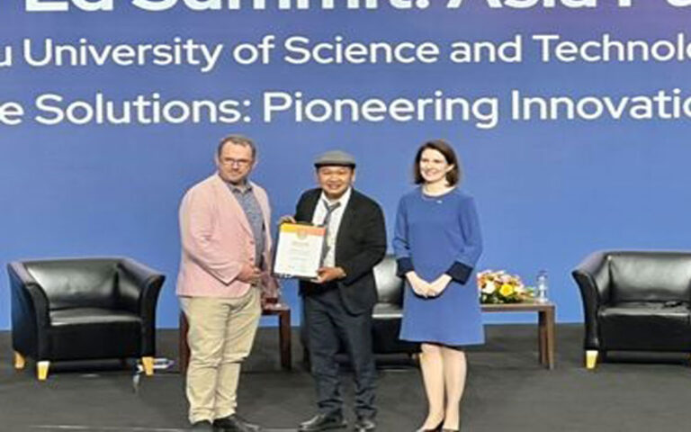 Undip Raih Penghargaan QS Higher Ed Summit
