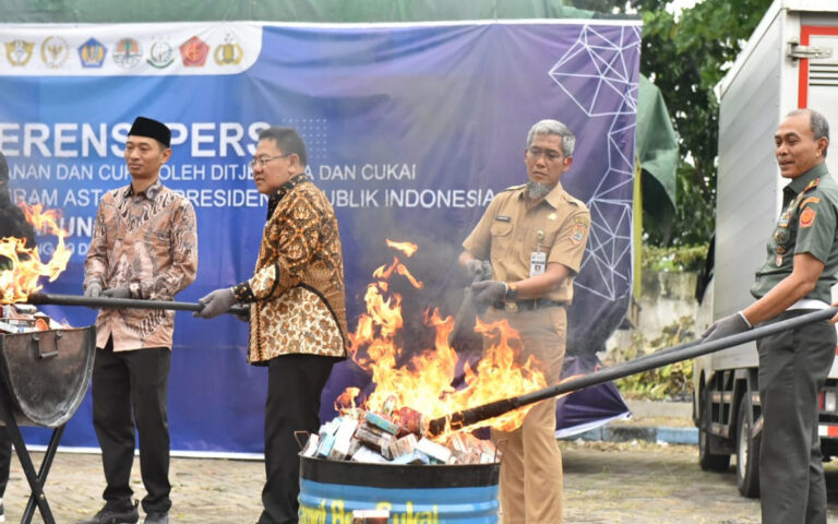 Bea Cukai Jateng dan DIY Musnahkan 24,2 juta Batang Rokok Ilegal