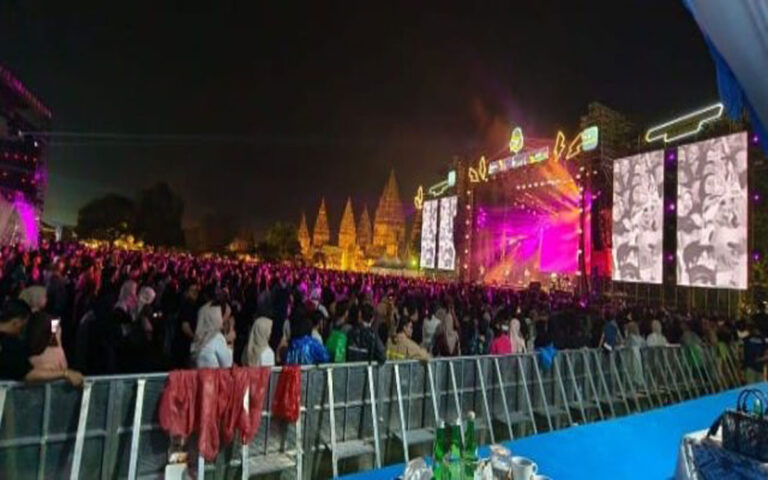 PLN UP2D Jateng & DIY Dukung ‘Gelegar Musik Prambanan 2024 PLN Mobile’