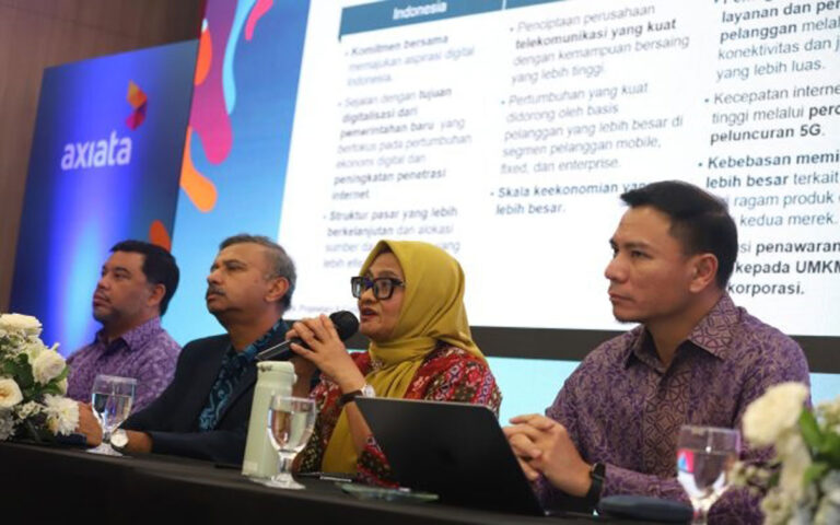 XL Axiata dan Smartfren Realisasikan Merger Strategis Bernilai Rp104 Triliun