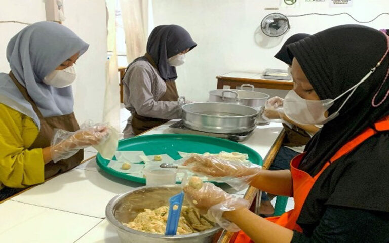 Rumah BUMN SIG di Rembang Dukung UMKM Ciptakan Peluang Bisnis Baru