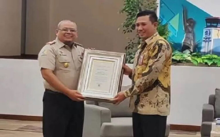 Bandara Jenderal Ahmad Yani Terima Penghargaan Bandar Udara Sehat 2024