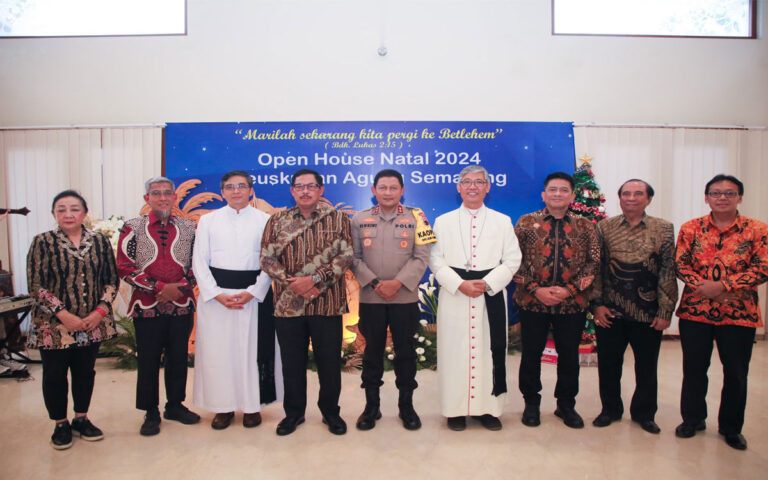 Kunjungi Keuskupan Agung Semarang, Nana Sampaikan Pesan Kasih dan Toleransi