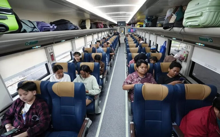 1.000 Lebih Penumpang KA Selama 3 Hari Beroperasi