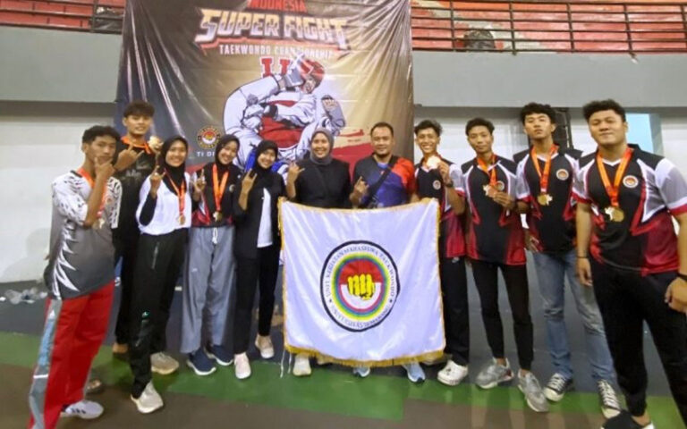 USM Sabet 6 Emas di Kejuaraan Taekwondo Indonesia Super Fight