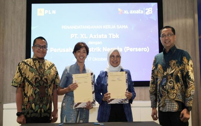 PLN – XL Axiata Berkolaborasi Pasokan Listrik dan Penggunaan Energi Terbarukan