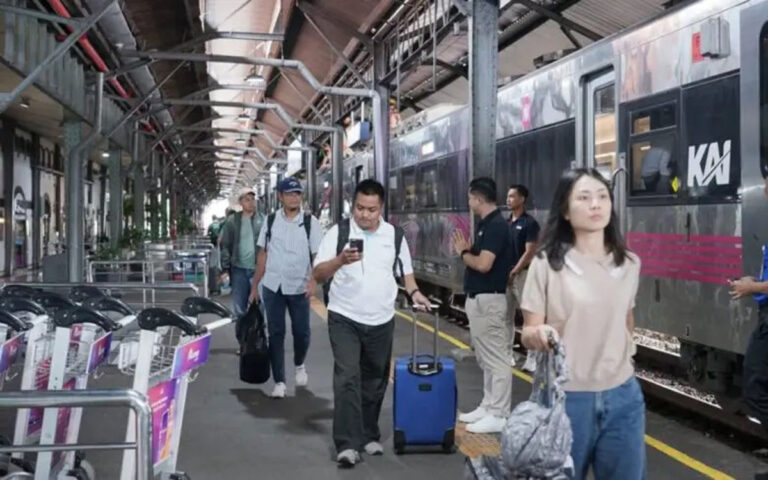 Daop 4 Semarang Periode November Catat 1 Juta Penumpang Kereta Api