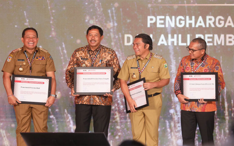 Pemprov Jateng Terima Penghargaan Sebagai Pemda Teraktif  Dalam Paksi-Api