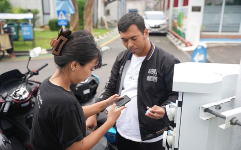 PLN Jateng-DIY Implementasikan Charging Station Khusus EV Roda Dua