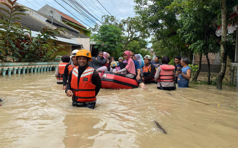 Banjir Landa Patebon Kendal, Ratusan Warga Mulai Mengungsi