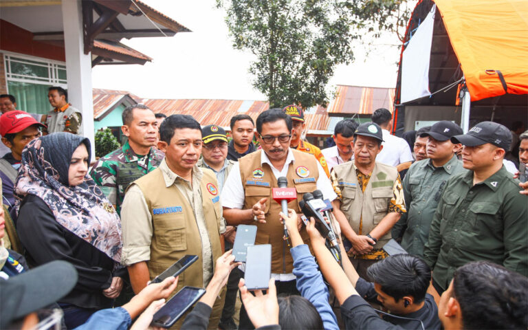 Percepat Penanganan Longsor, Nana Sudjana Minta Operasi Modifikasi Cuaca