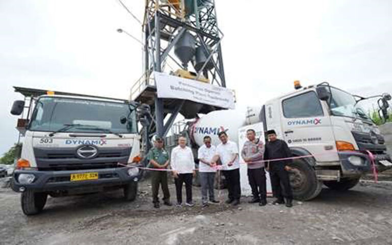 Perluas Layanan Beton, SBI Resmikan Batching Plant di Karanganyar