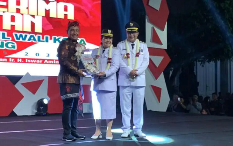 Sertijab Wali Kota Semarang, Agustina Minta Doa Untuk Mantan Wali Kota