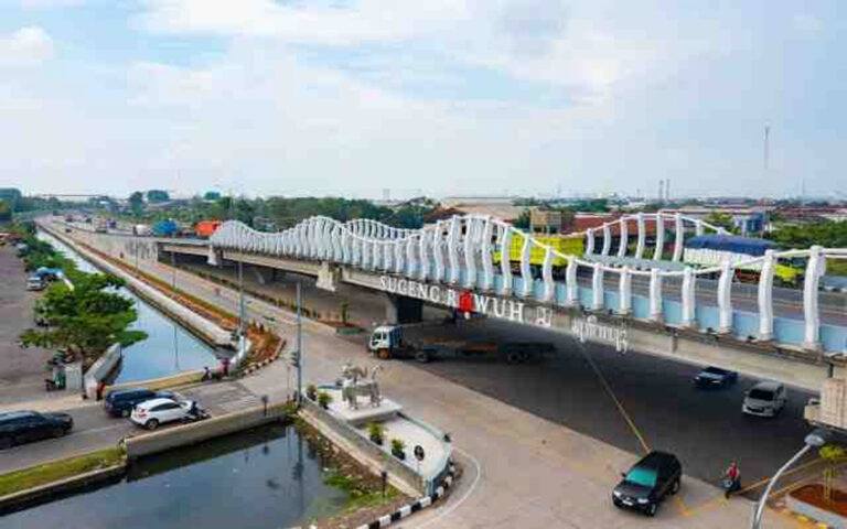 Jamin Ketahanan Konstruksi, SIG Pasok Bahan Bangunan Untuk Flyover Madukoro