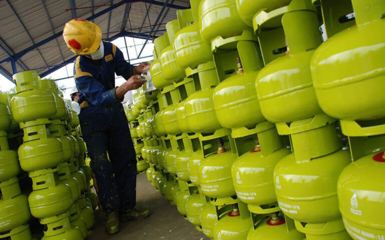 Presiden Prabowo Instruksikan Pengecer Bisa Jual Lagi LPG 3 Kg