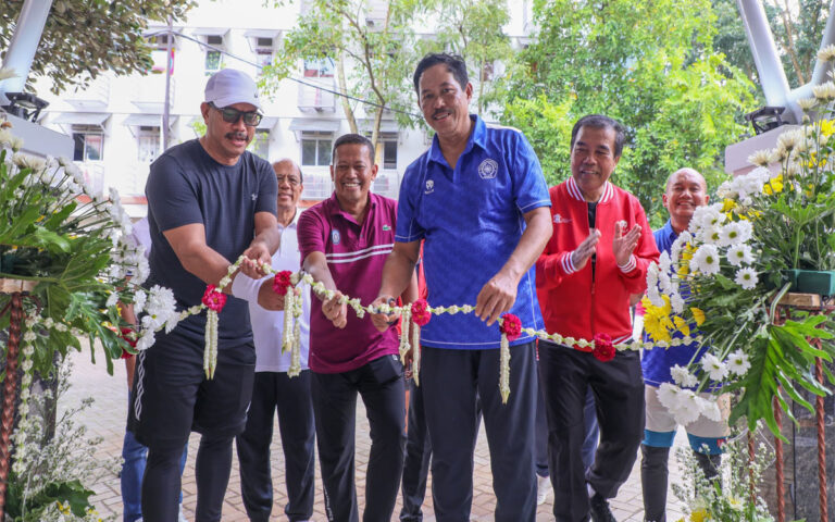 Nana Resmikan Kantor Sekretariat Asosiasi Tenis Profesor