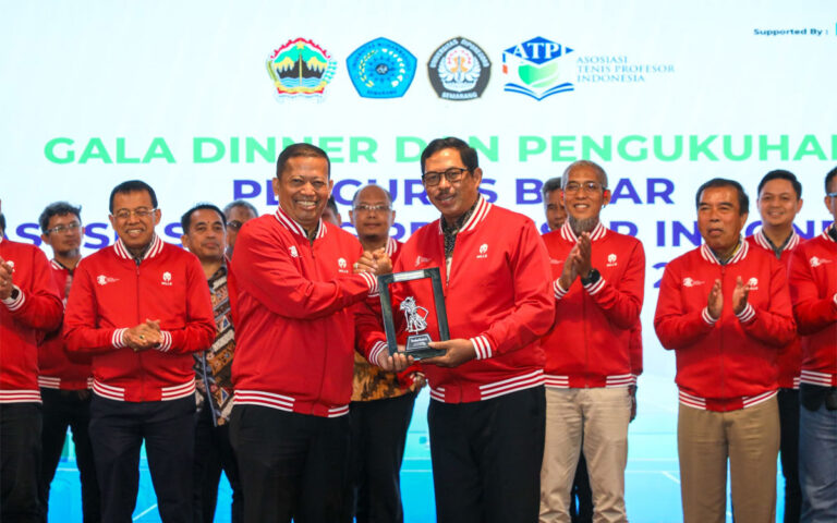 Nana Dikukuhkan Sebagai Dewan Penasihat Asosiasi Tenis Profesor Indonesia