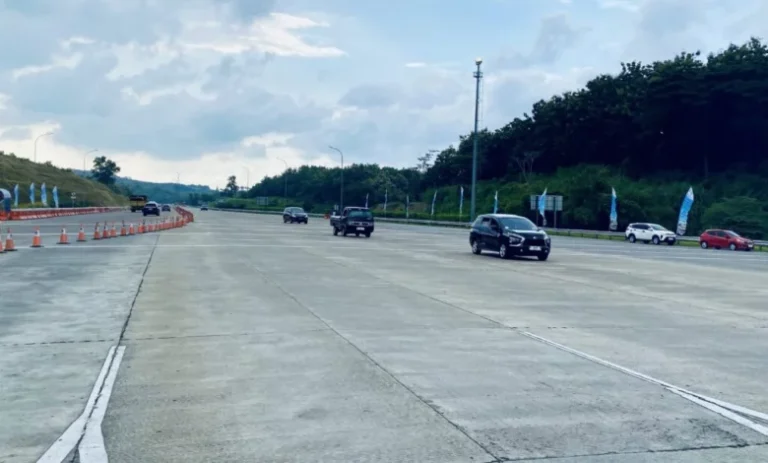 Arus Mudik di Tol Trans Jawa Masih Lancar