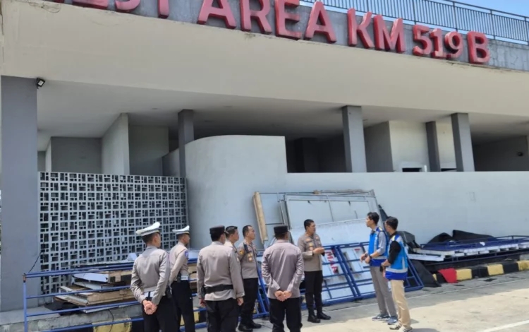 Kapolda Jateng Cek Kesiapan Pos Pengamanan Jalur Tol Trans Jawa