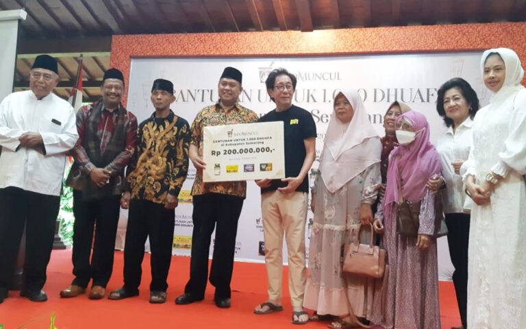 Berbagi Kebaikan, Sido Muncul Beri Santunan Rp200Juta Untuk 1.000 Kaum Dhuafa di Kabupaten Semarang