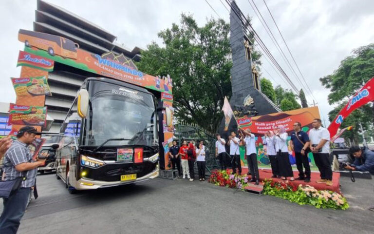 Indofood Kembali Gelar Mudik Gratis Bagi Pedagang Warmindo