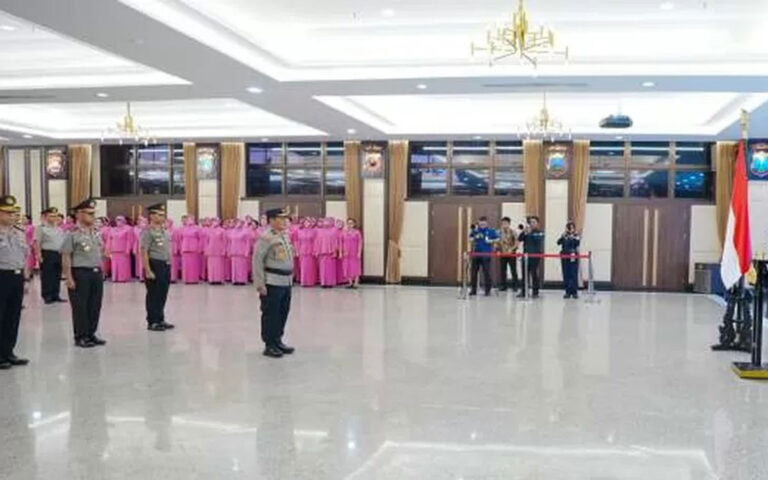 Kapolri Pimpin Upacara Kenaikan Pangkat 38 Pati Polri