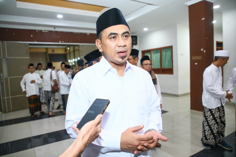 Gus Yasin Minta Perusahaan Berikan THR Paling Lambat H-7 Lebaran