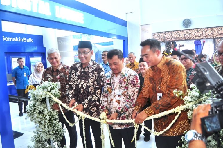 Luthfi Minta Bank Jateng Berikan Kemudahan Kepada UMKM