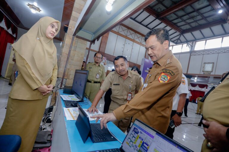 Buka Posko Terpadu Lebaran, Luthfi: Berikan Pelayanan Terbaik