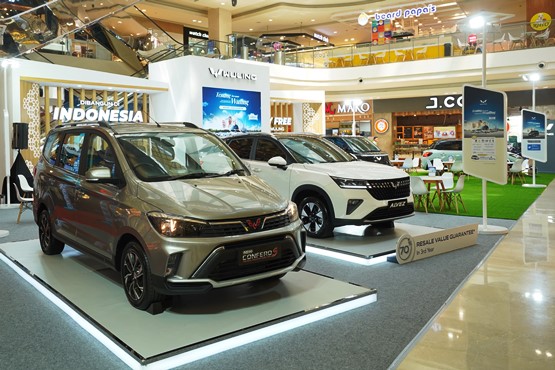 Wuling New Cloud EV Dengan Inovasi Baru Diperkenalkan Di Semarang