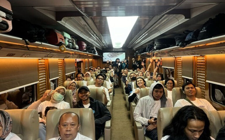 Masa Angkutan Lebaran, Tercatat 20.835 Penumpang Naik Kereta Api Wisata