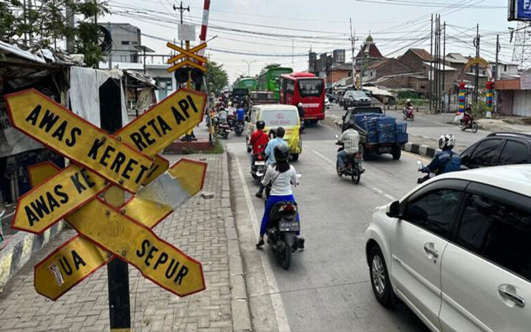 21 Kecelakaan Terjadi di Jalur dan Perlintasan KA