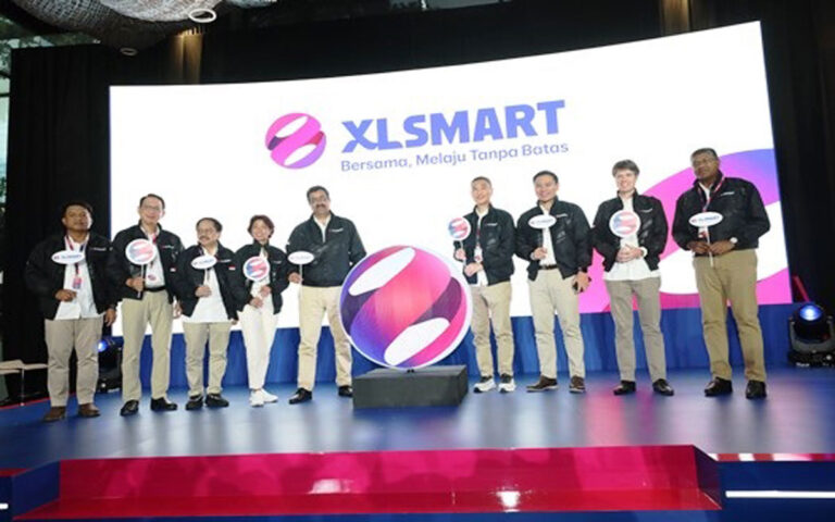 XLSMART Resmi Berdiri, Melaju Tanpa Batas